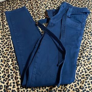 American Eagle Next Level Super High-Waisted Jegging with Bow Belt Navy Blue